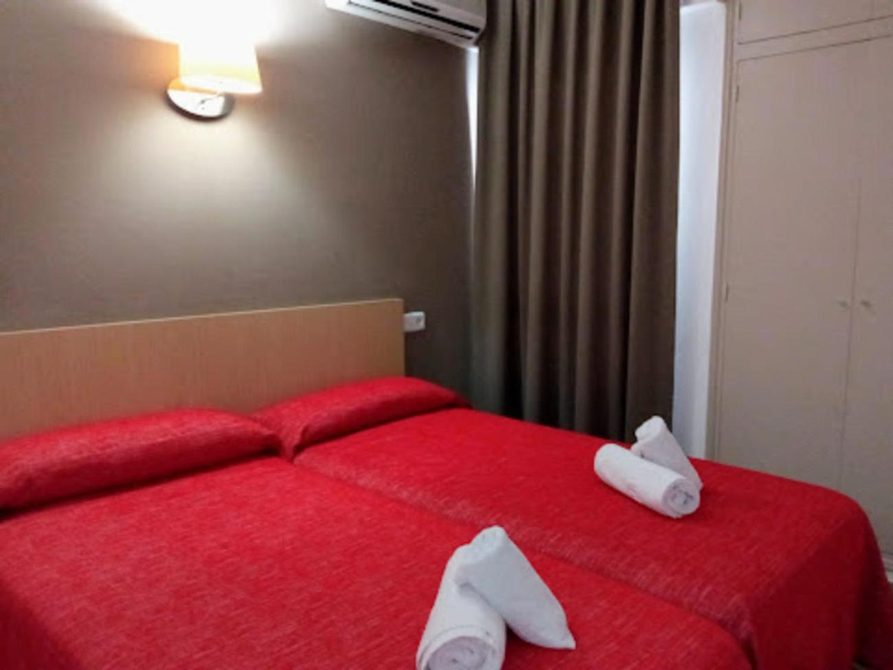 Sant Antoni de Portmany Apartamentos Orvay מראה חיצוני תמונה